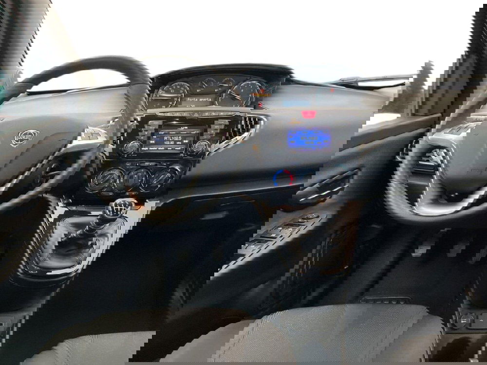 Lancia Ypsilon usata a Torino (11)