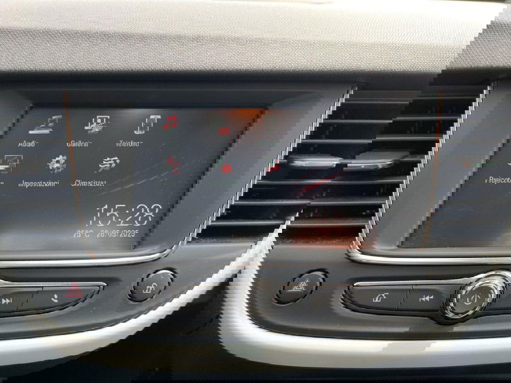 Opel Crossland X usata a Torino (14)