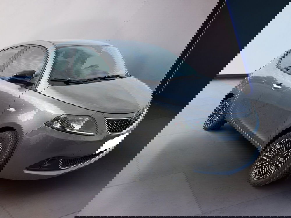 Lancia Ypsilon usata a Torino (3)