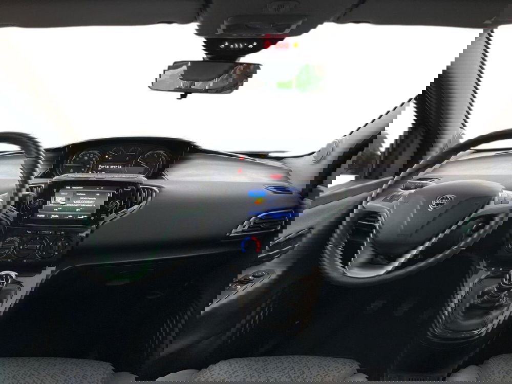 Lancia Ypsilon usata a Torino (10)