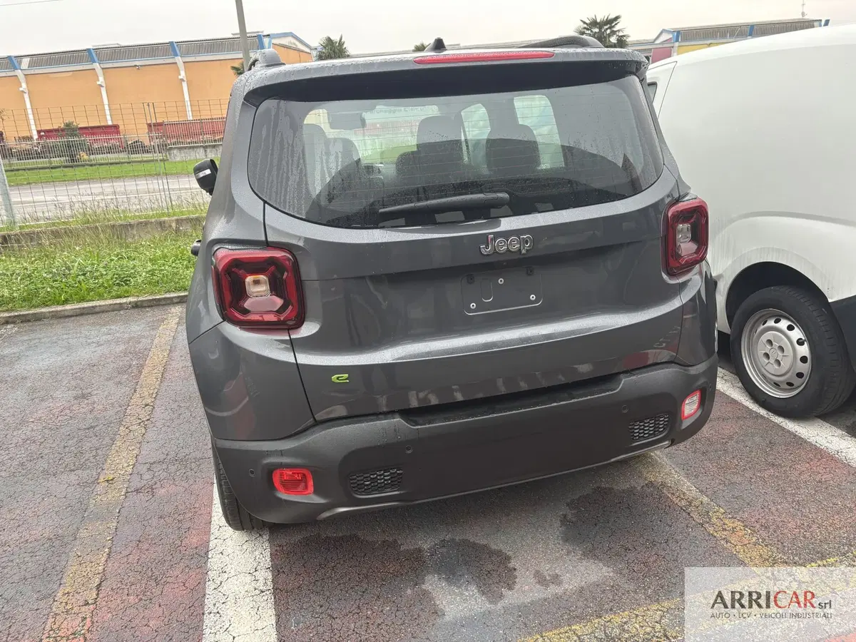Jeep Renegade nuova a Bergamo (3)