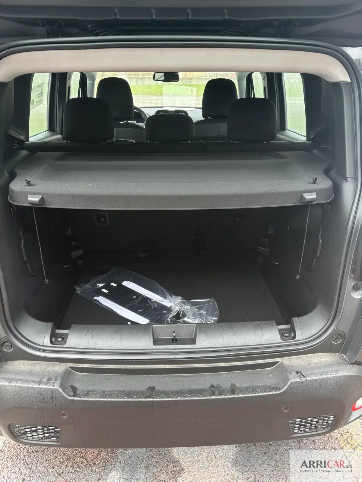 Jeep Renegade nuova a Bergamo (8)