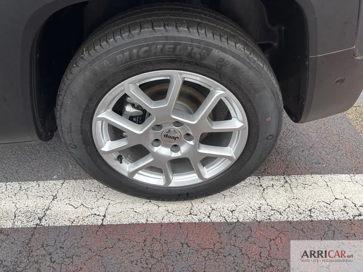 Jeep Renegade nuova a Bergamo (9)
