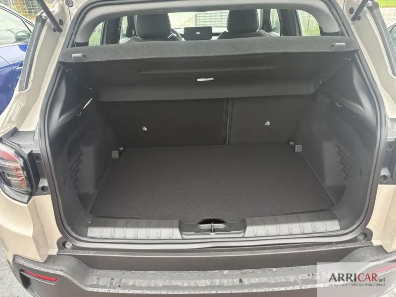 Jeep Avenger nuova a Bergamo (10)