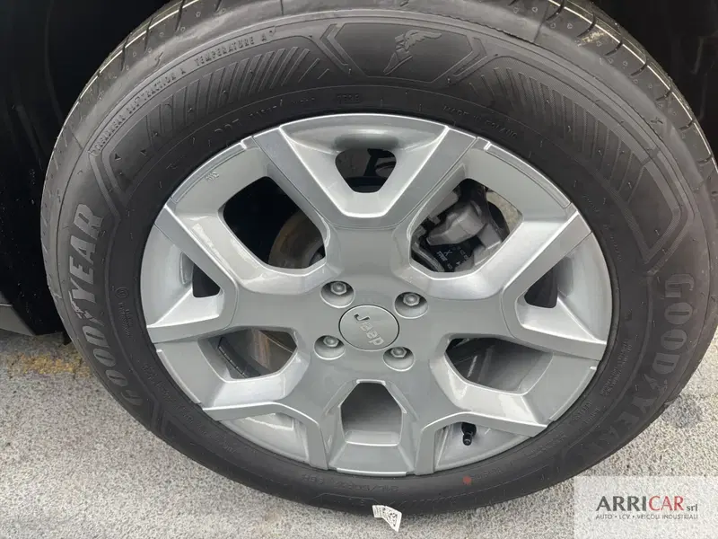 Jeep Avenger nuova a Bergamo (11)