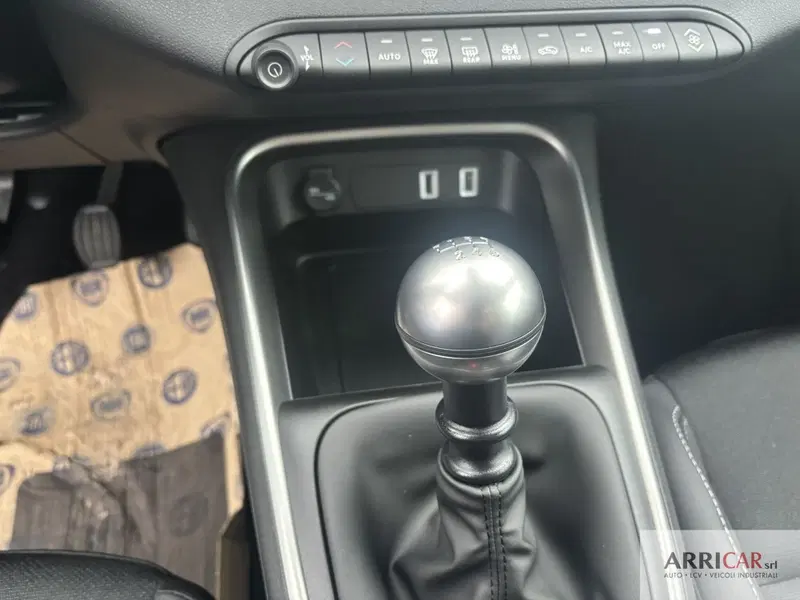 Jeep Avenger nuova a Bergamo (6)