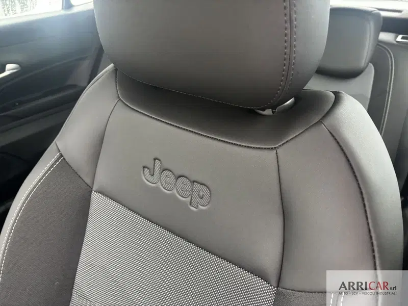 Jeep Avenger nuova a Bergamo (8)