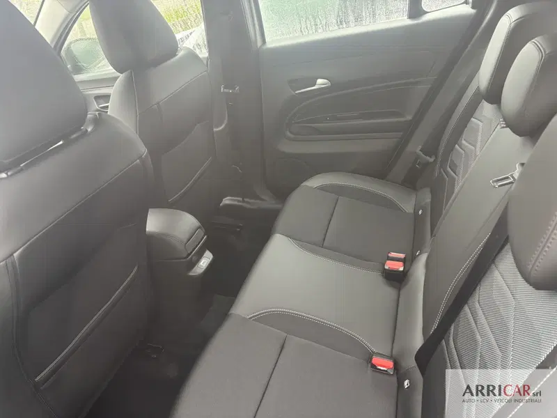 Jeep Avenger nuova a Bergamo (9)