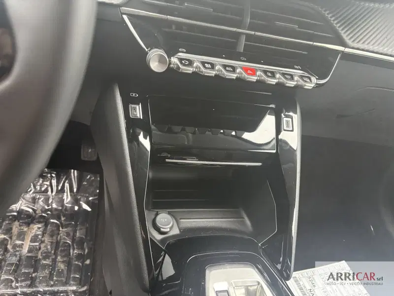 Peugeot 208 nuova a Bergamo (6)