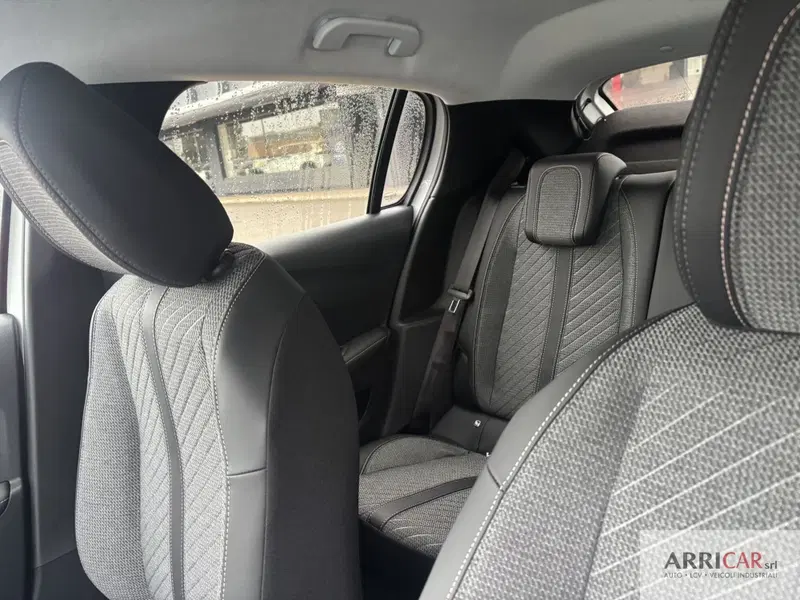 Peugeot 208 nuova a Bergamo (7)