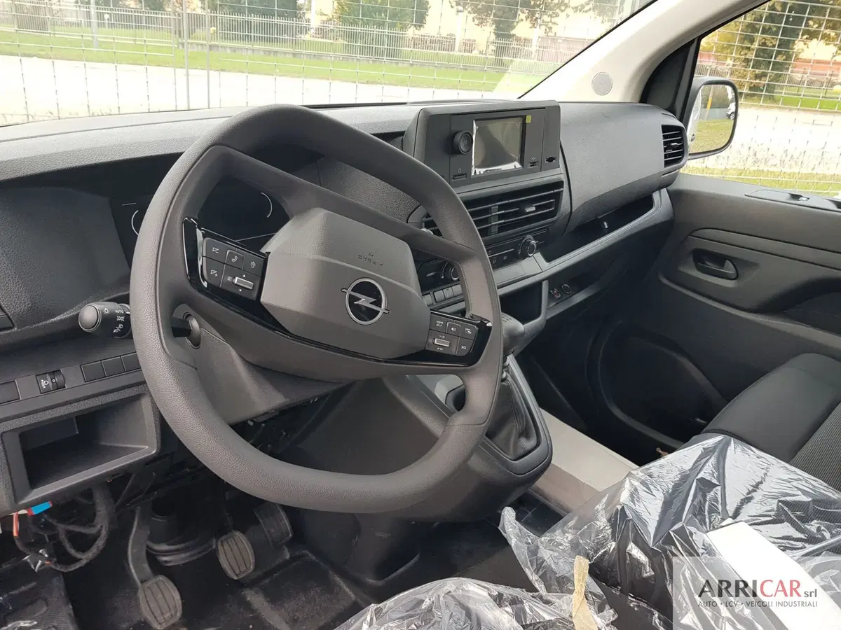 Opel Vivaro Furgone nuova a Bergamo (3)