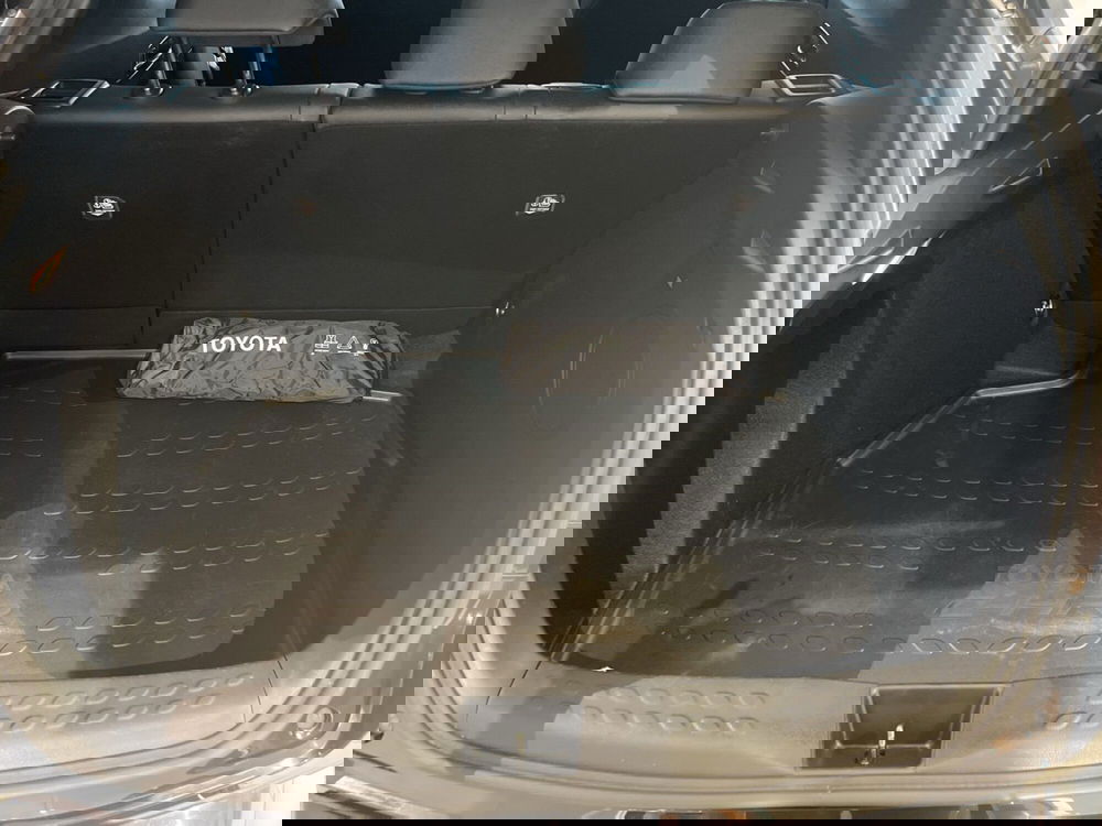 Toyota Toyota C-HR usata a Catania (7)