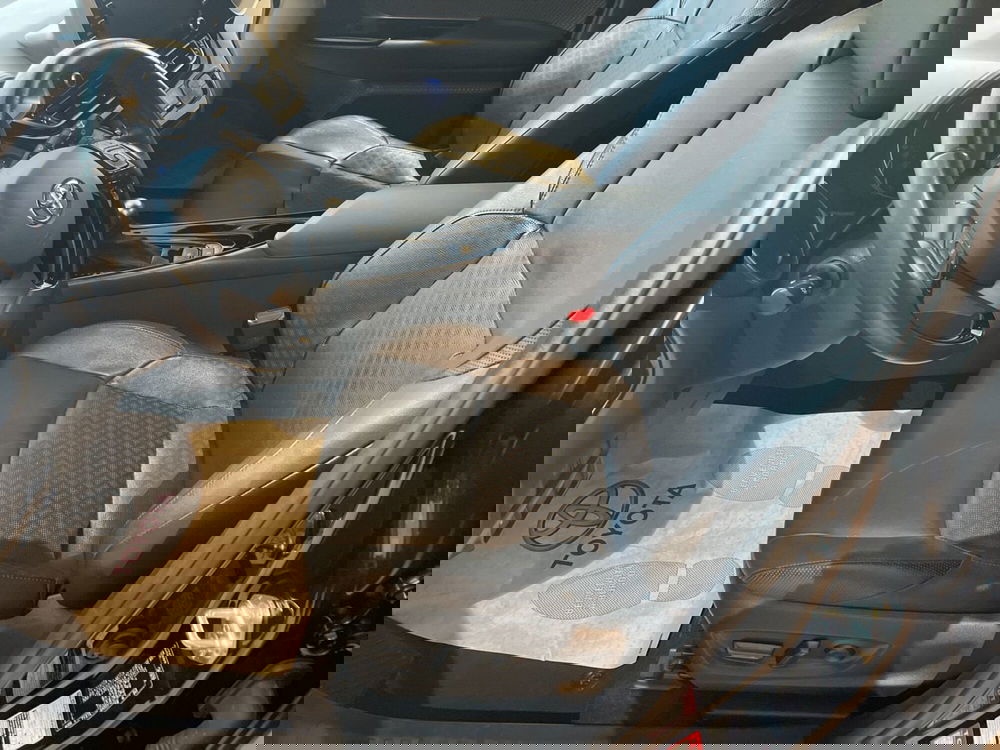 Toyota Toyota C-HR usata a Catania (9)