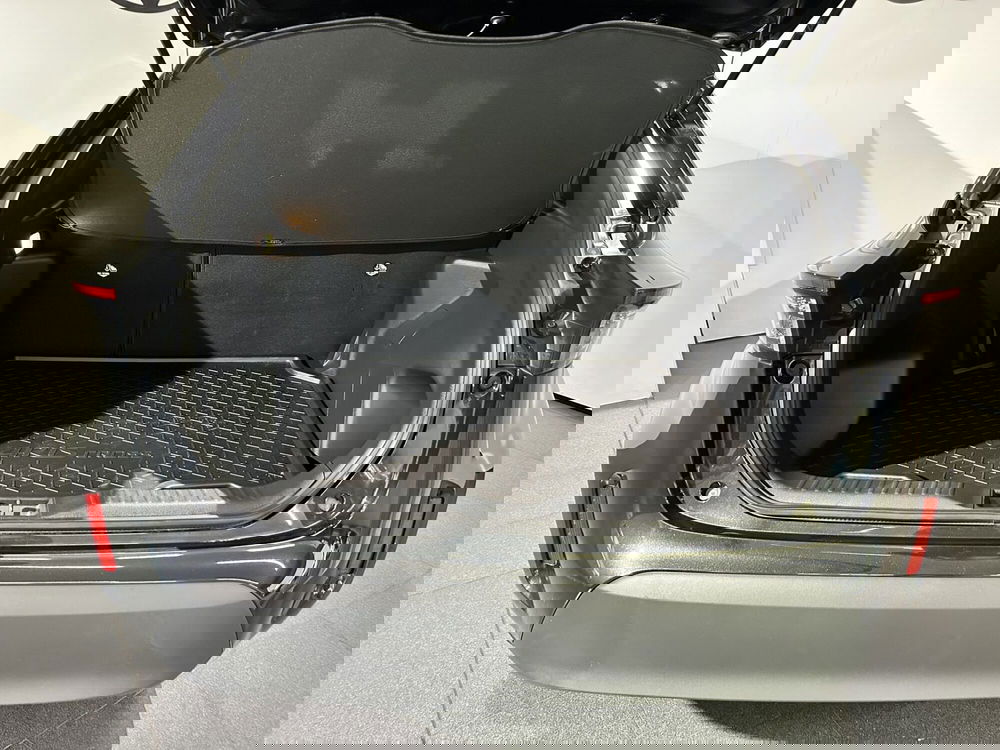 Toyota Yaris Cross usata a Milano (6)