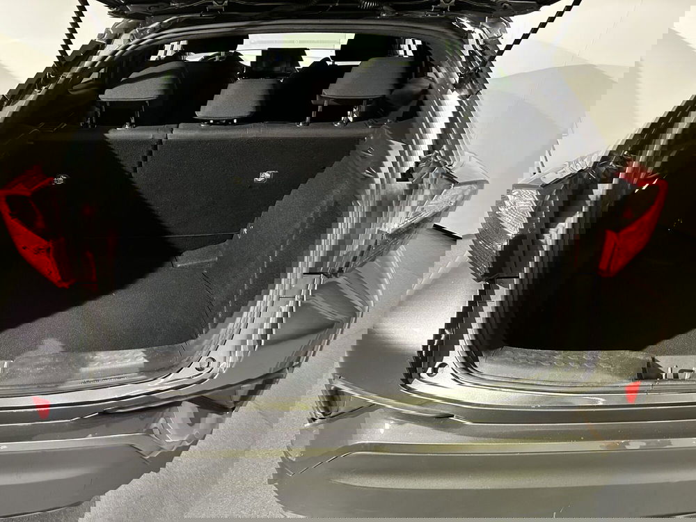 Toyota Toyota C-HR usata a Milano (11)