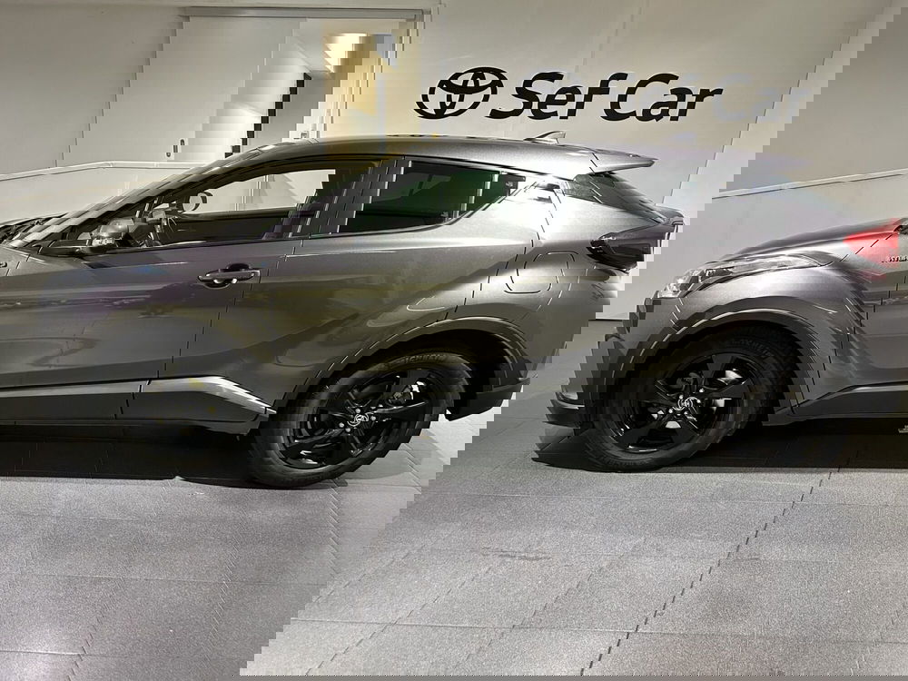 Toyota Toyota C-HR usata a Milano (3)
