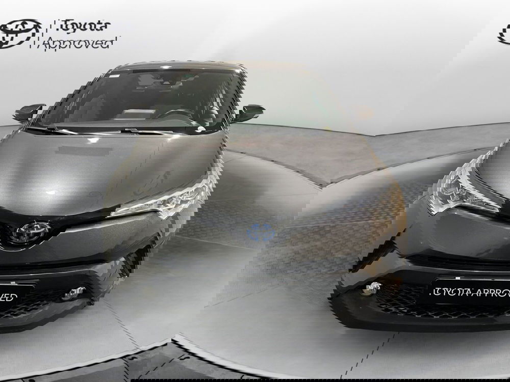Toyota Toyota C-HR usata a Milano (5)