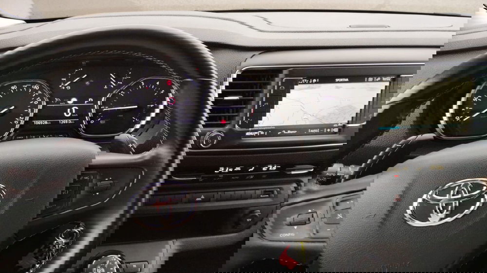 Toyota Proace Verso usata a Cremona (9)