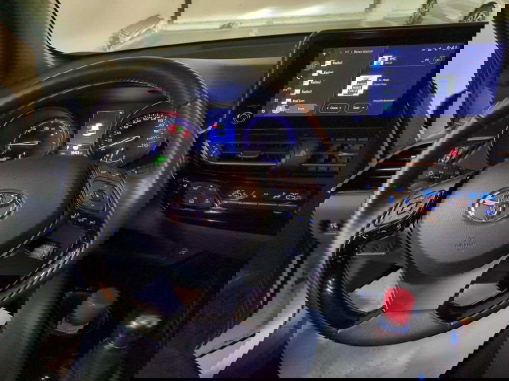 Toyota Toyota C-HR usata a Milano (16)