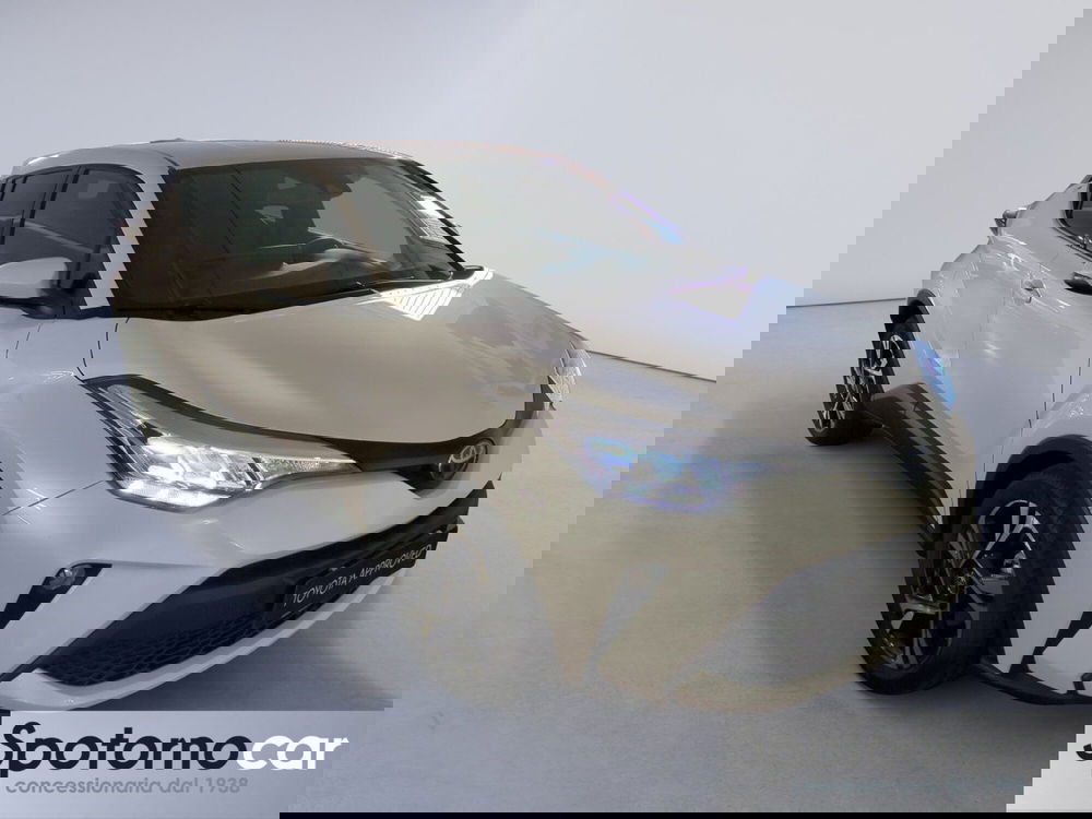Toyota Toyota C-HR usata a Milano (8)