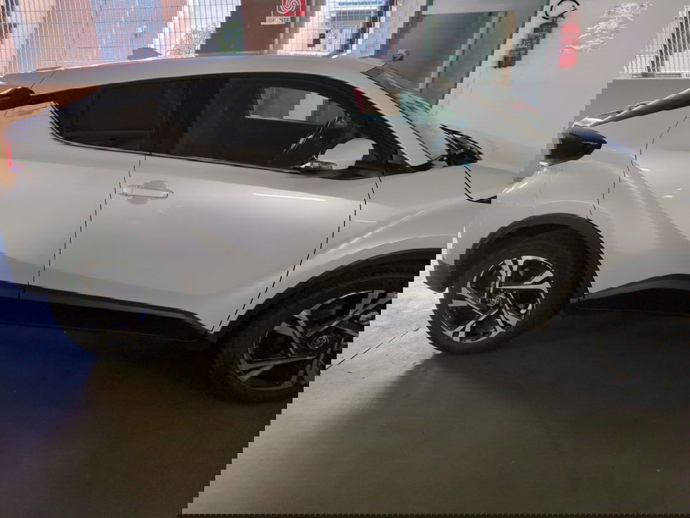 Toyota Toyota C-HR usata a Milano (9)