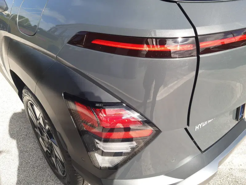 Hyundai Kona nuova a Campobasso (10)
