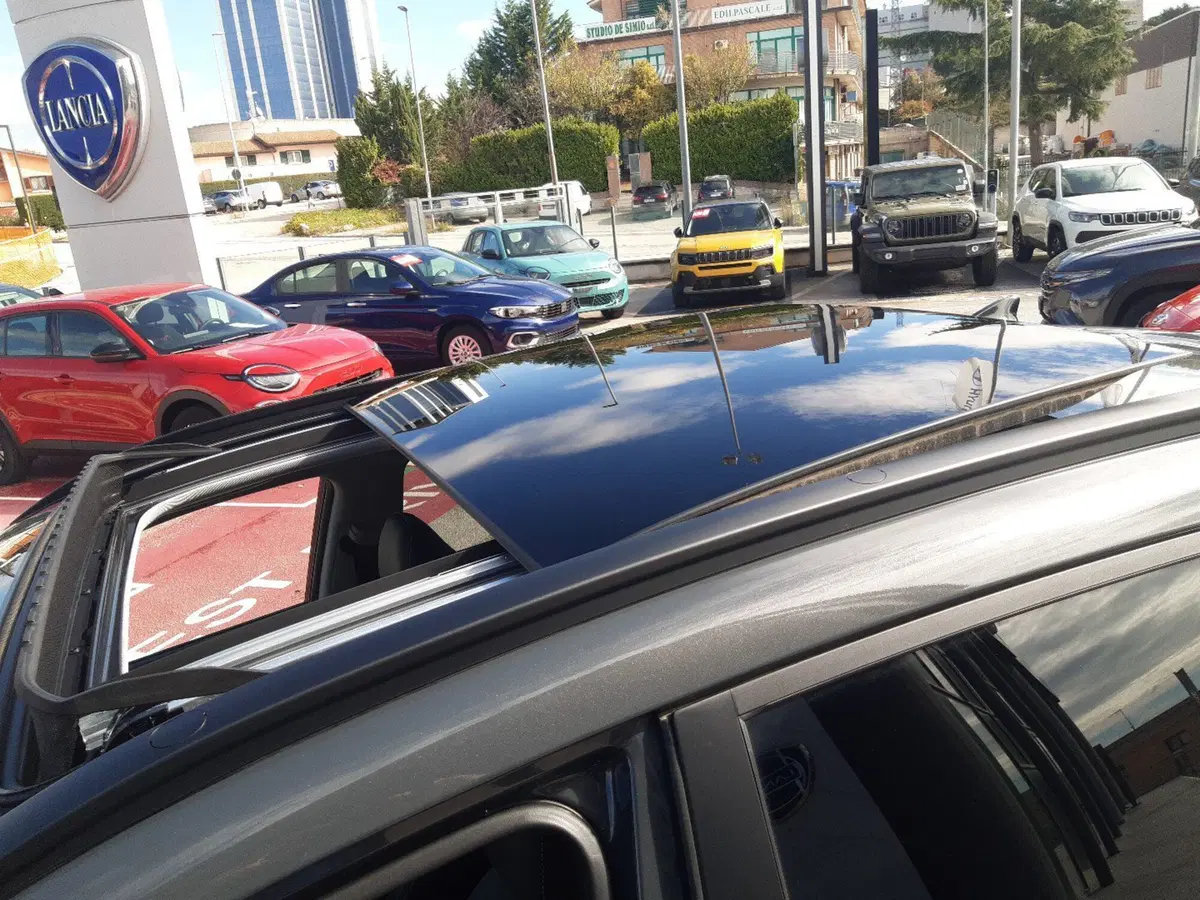 Hyundai Kona nuova a Campobasso (15)