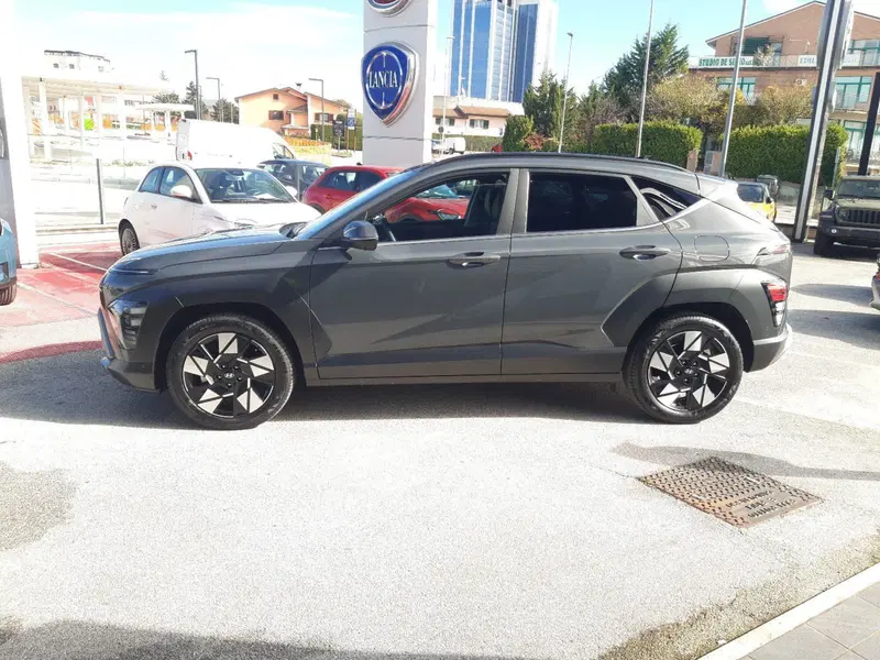 Hyundai Kona nuova a Campobasso (2)