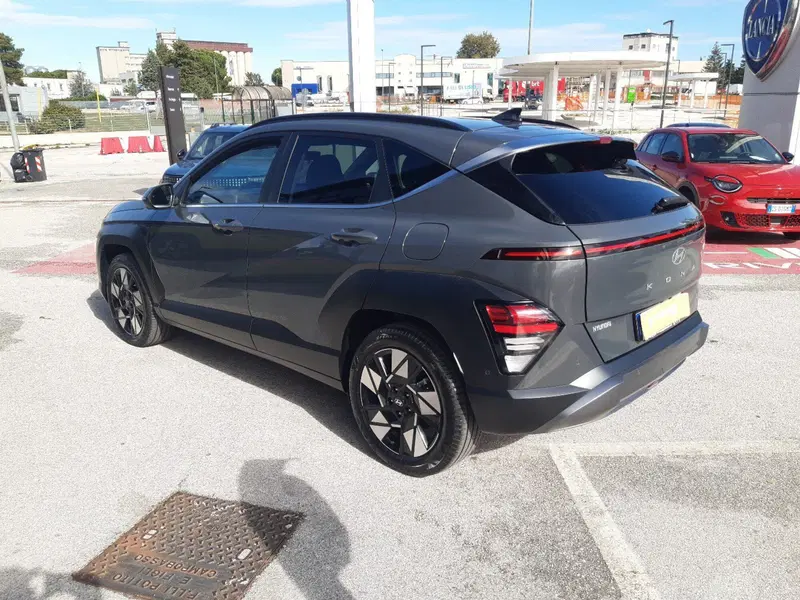 Hyundai Kona nuova a Campobasso (3)