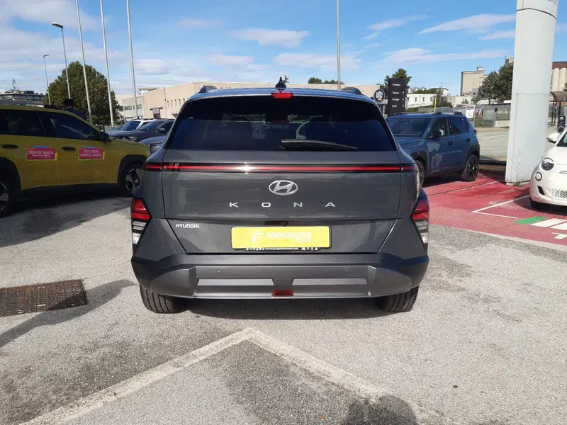 Hyundai Kona nuova a Campobasso (4)