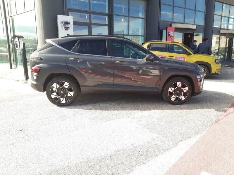 Hyundai Kona nuova a Campobasso (7)