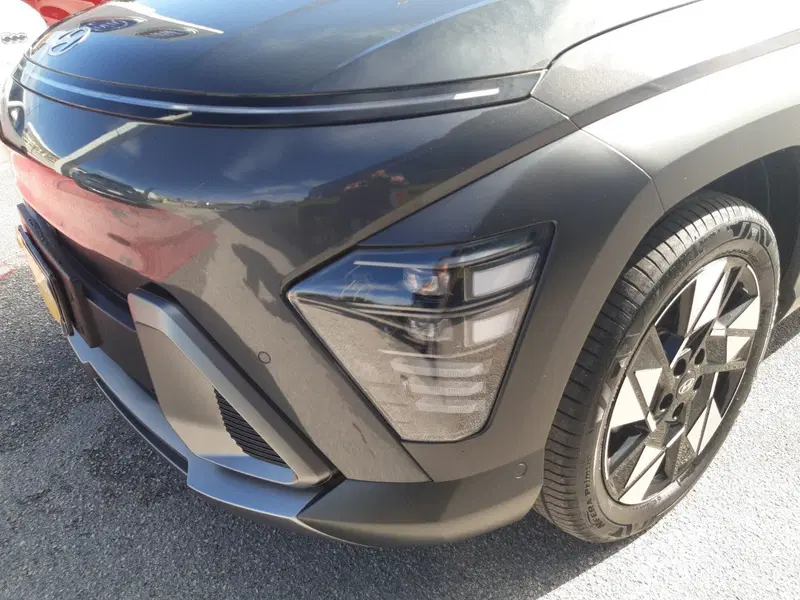 Hyundai Kona nuova a Campobasso (9)