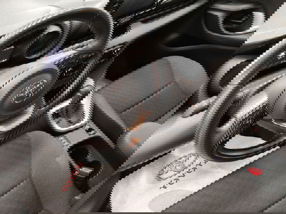 Toyota Yaris usata a Roma (12)