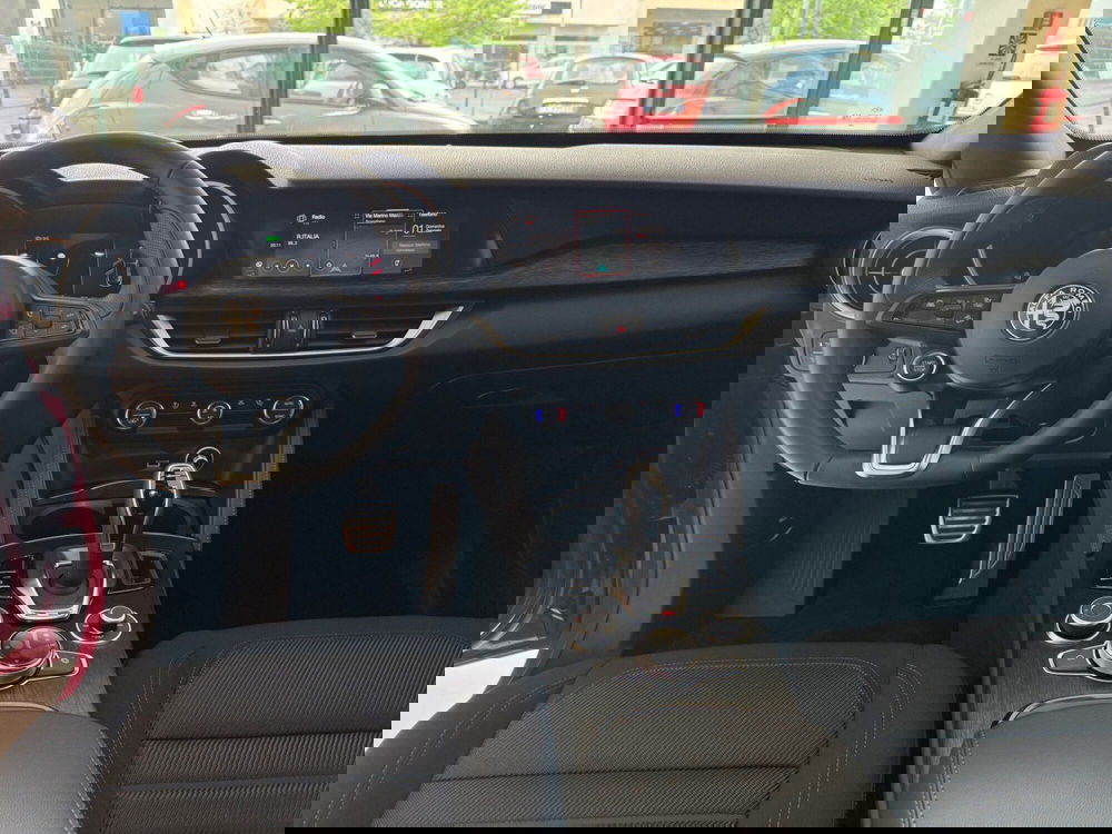 Alfa Romeo Stelvio nuova a Reggio Emilia (15)