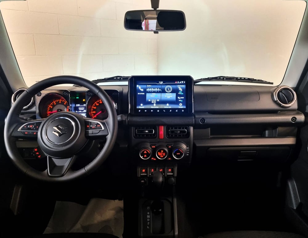 Suzuki Jimny nuova a Pavia (9)