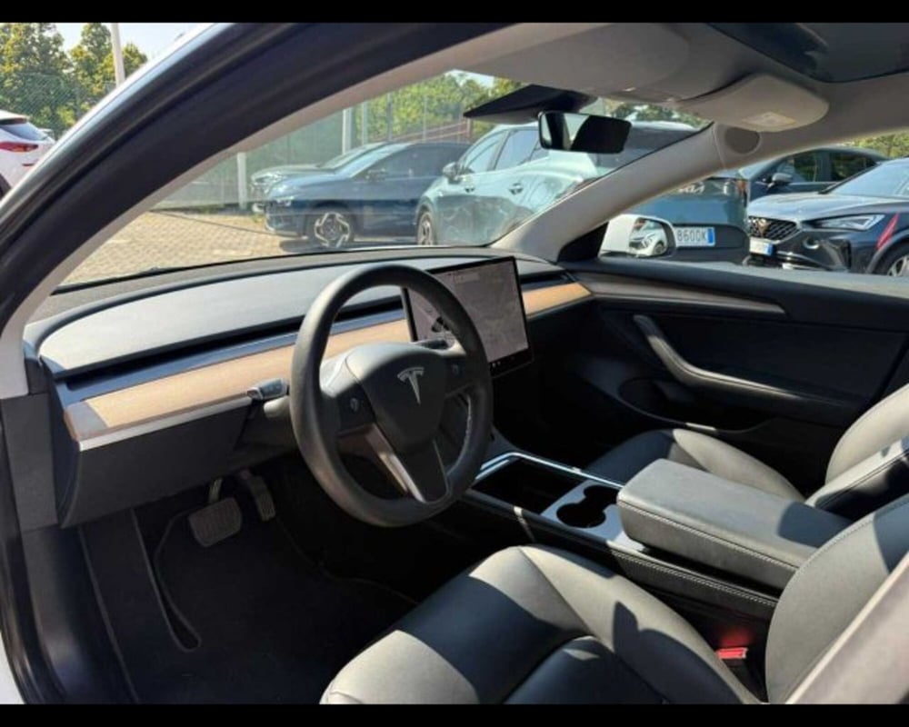 Tesla Model 3 usata a Bologna (9)