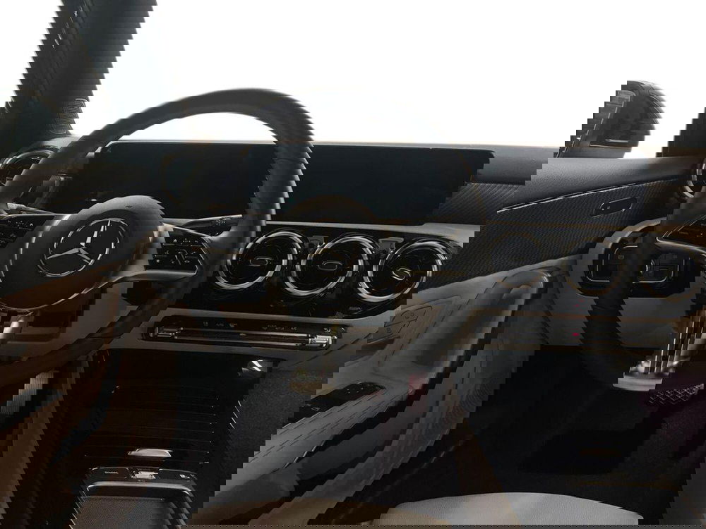 Mercedes-Benz Classe A usata a Milano (11)