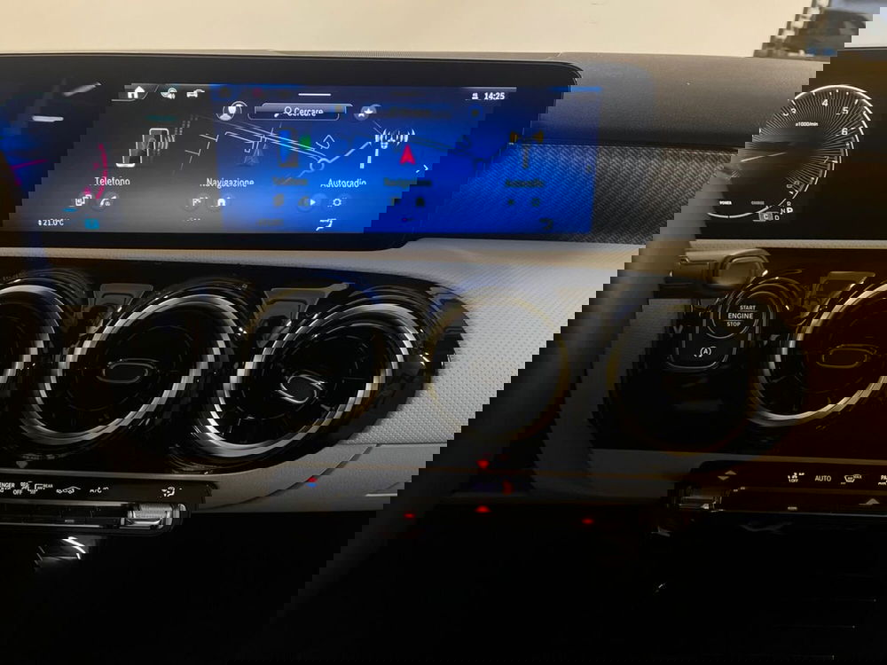 Mercedes-Benz Classe A usata a Milano (14)