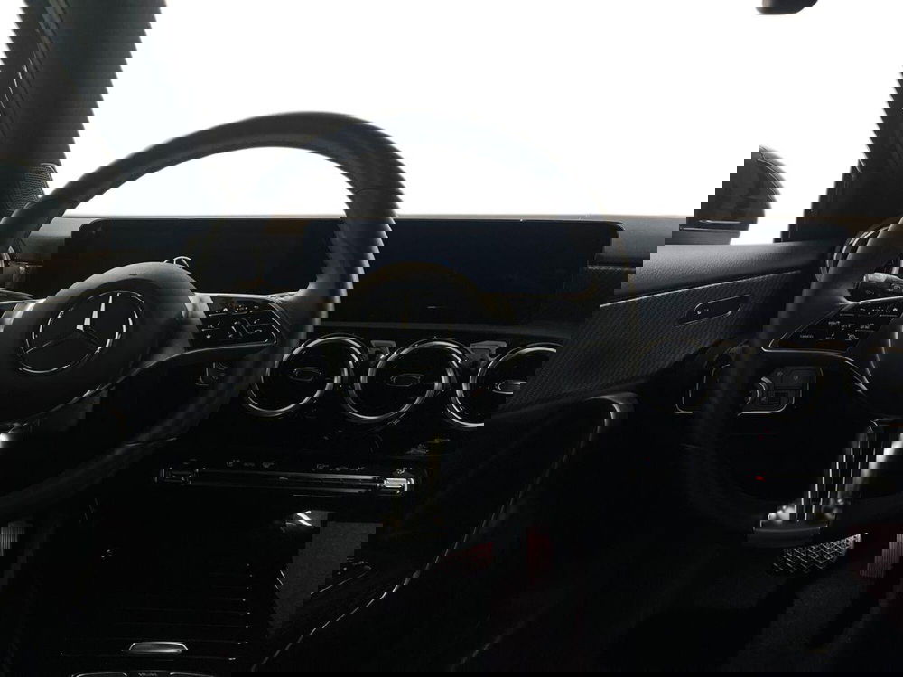 Mercedes-Benz Classe A usata a Milano (11)