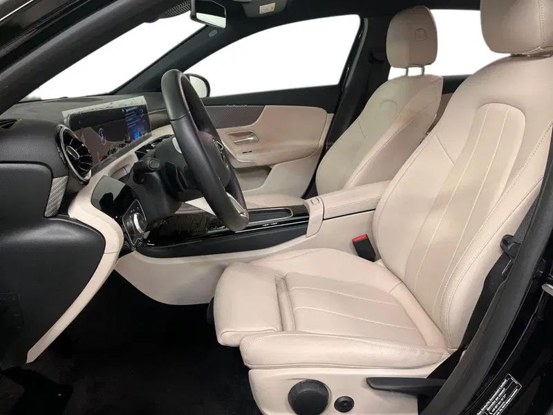 Mercedes-Benz Classe A nuova a Milano (10)