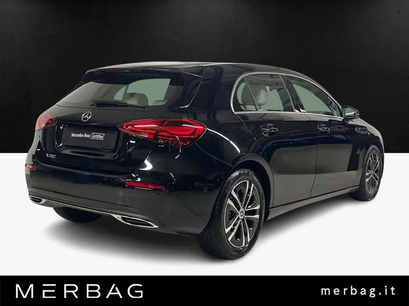 Mercedes-Benz Classe A nuova a Milano (2)