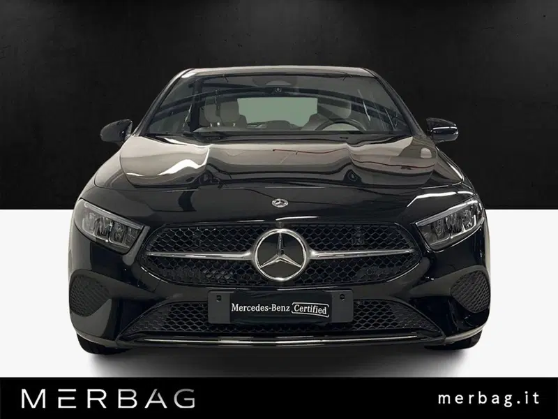Mercedes-Benz Classe A nuova a Milano (3)