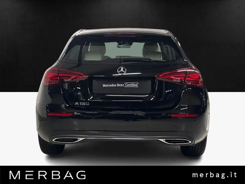 Mercedes-Benz Classe A nuova a Milano (4)