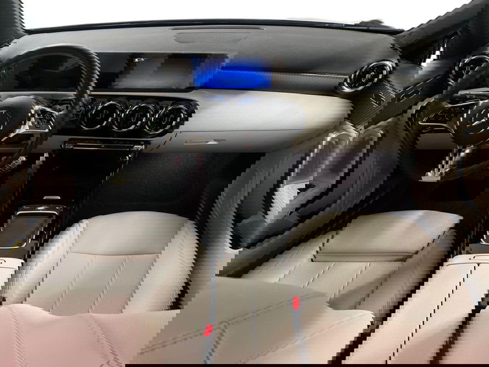 Mercedes-Benz Classe A nuova a Milano (9)