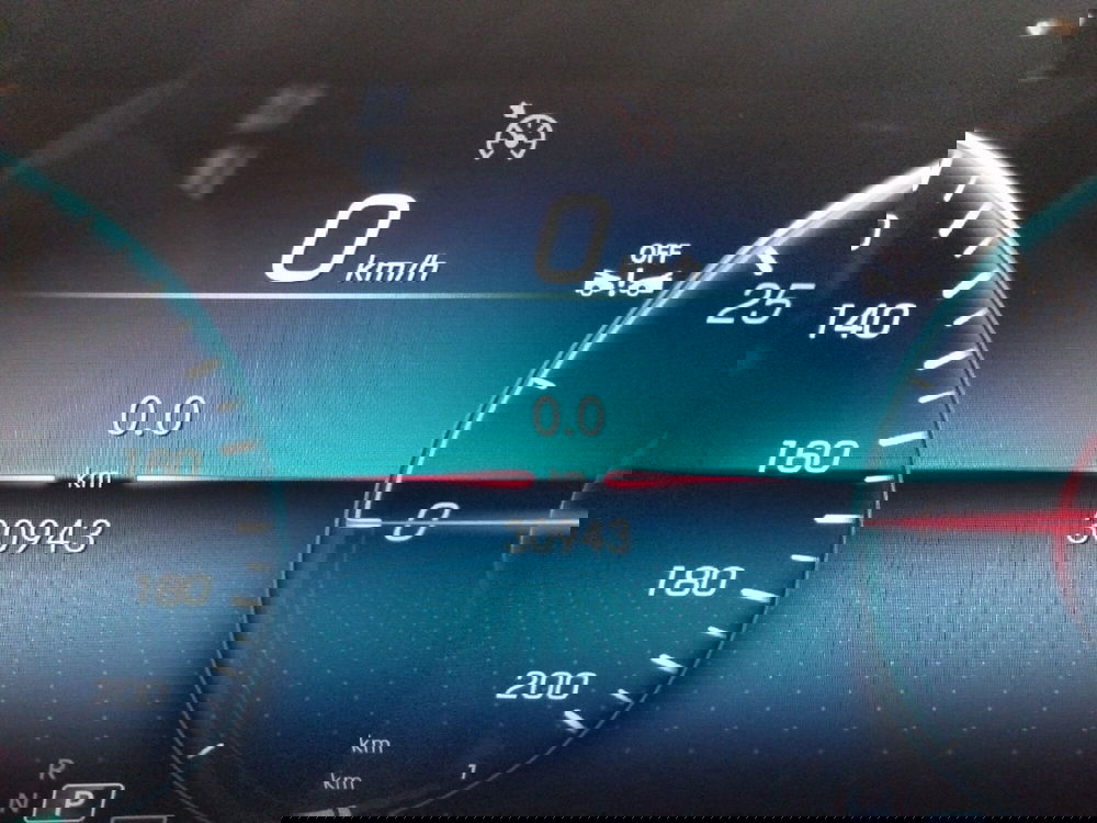 Mercedes-Benz EQA usata a Pescara (11)