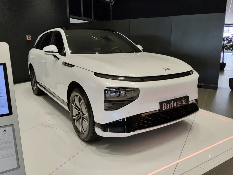 XPeng G9 nuova a Pescara (3)