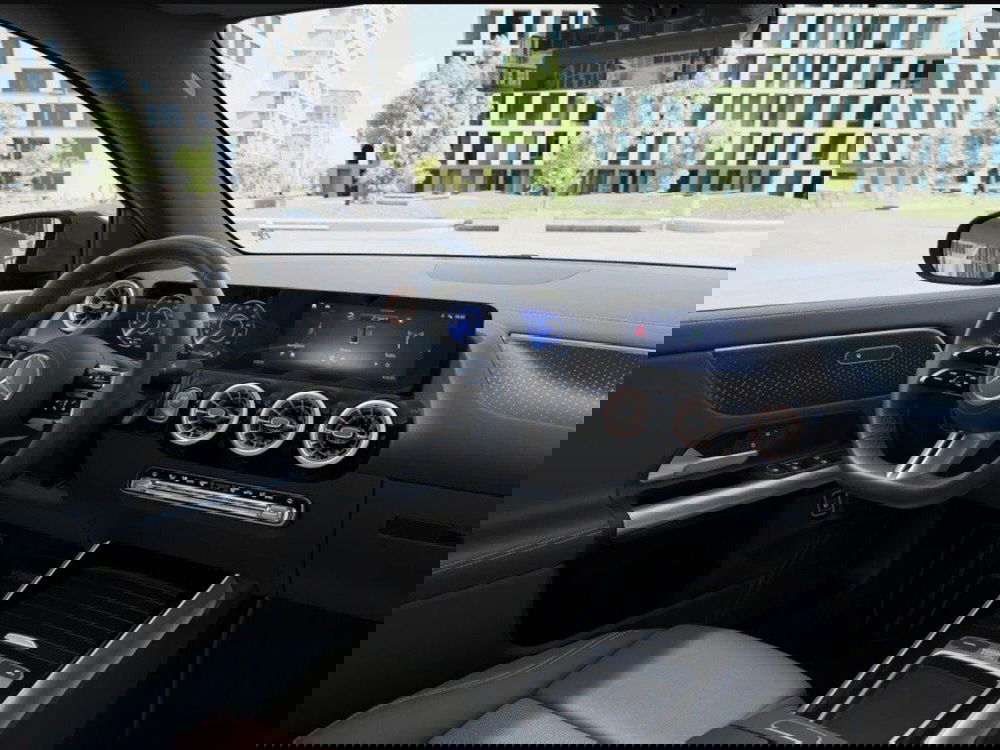 Mercedes-Benz EQA nuova a Ancona (12)