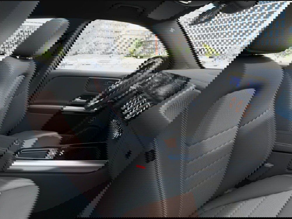 Mercedes-Benz EQA nuova a Ancona (10)