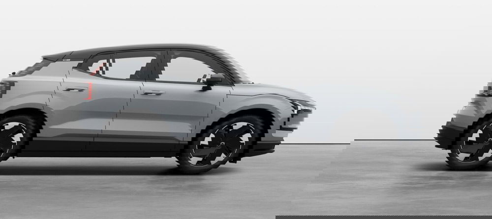 Volvo EX30 nuova a Como (4)