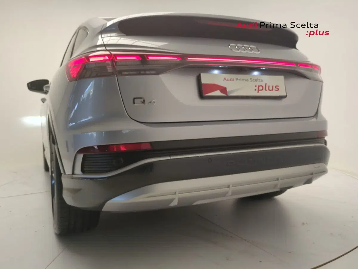 Audi Q4 Sportback usata a Avellino (12)